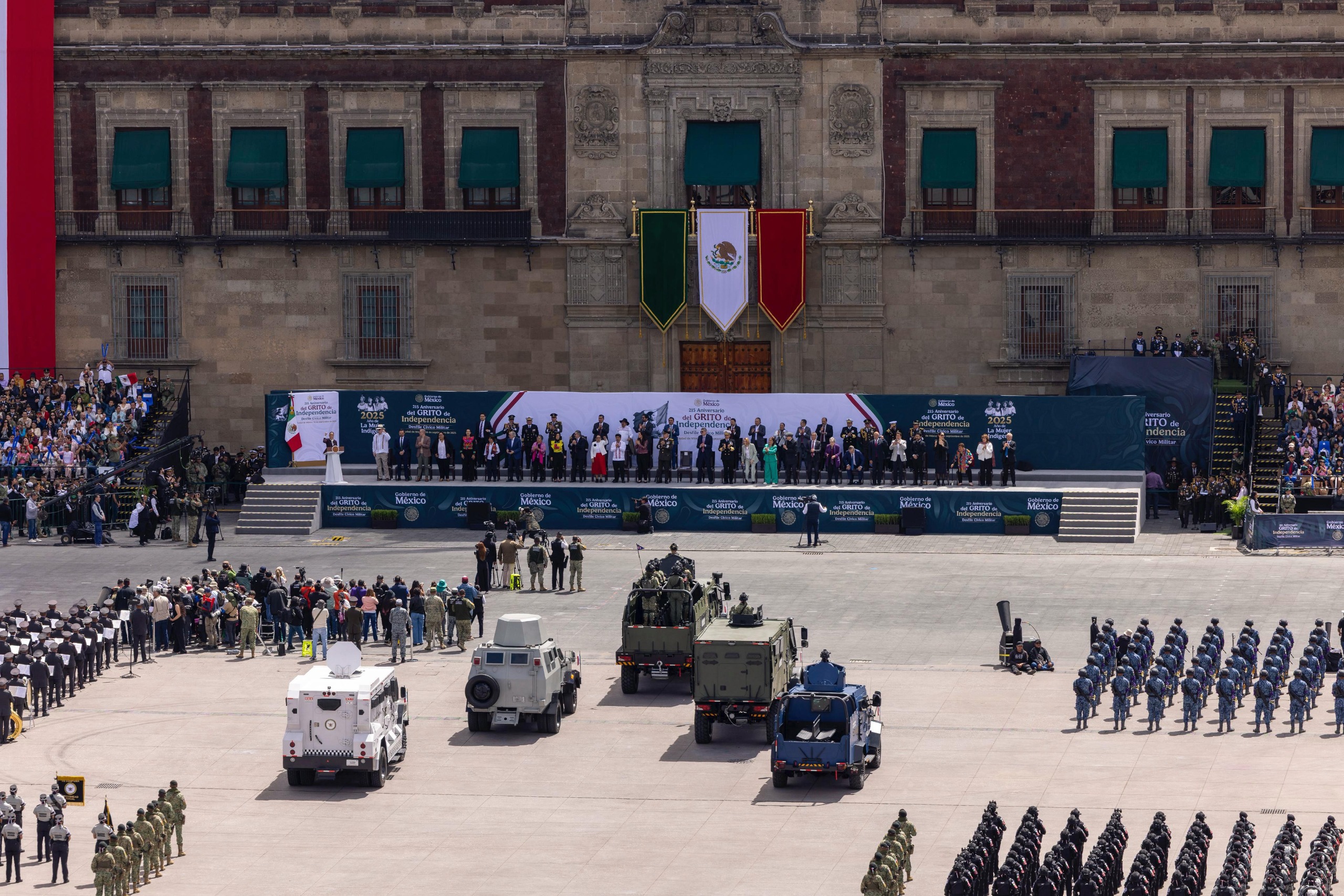 Desfile Fuerzas Armadas 