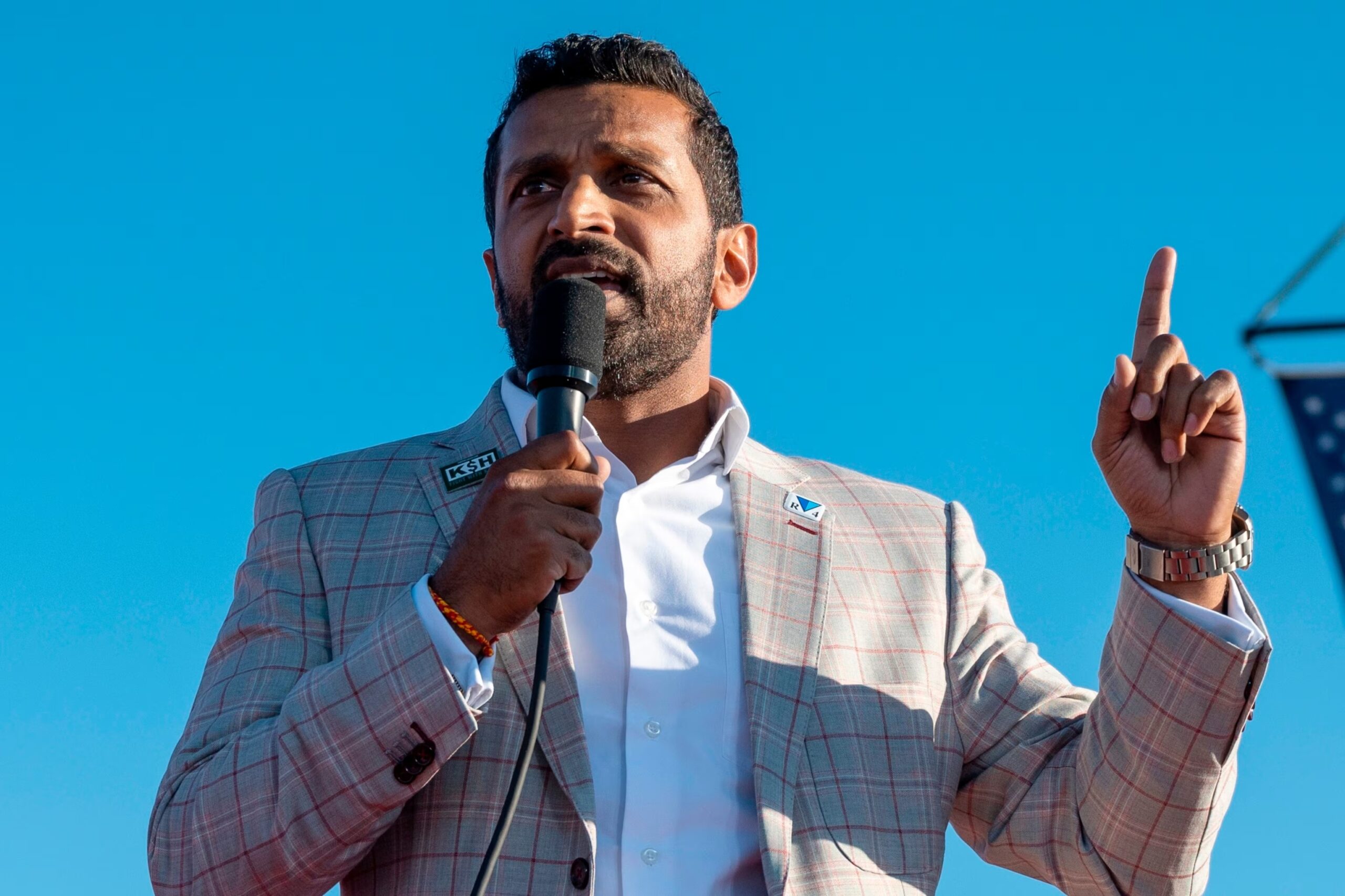 Director del FBI propone "cazar" a carteles mexicanos