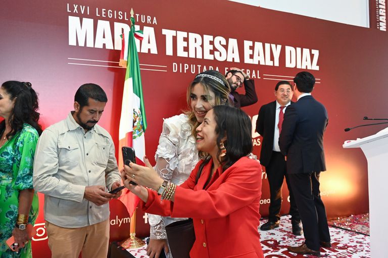 María Teresa Ealy rinde su primer informe legislativo 2025