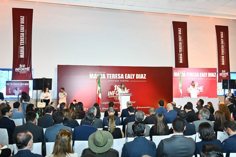 María Teresa Ealy rinde su primer informe legislativo 2025