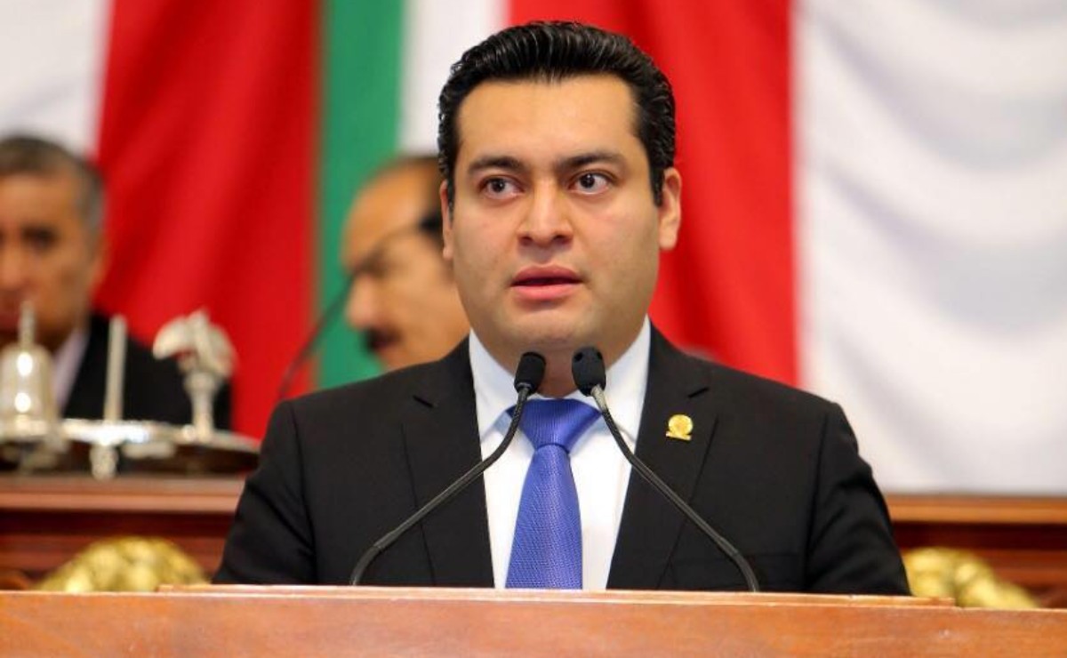 Panistas piden a ministros salvar al país de la dictadura