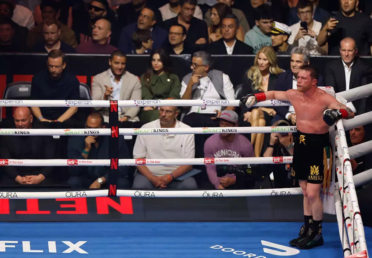 ¿Quién prohibió el canto del himno nacional previo a la pelea del Canelo?