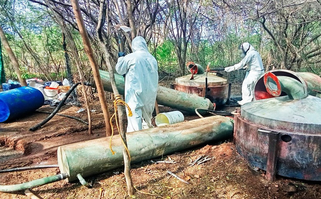 Sinaloa. Hallan narcolaboratorio y 18 áreas de concentración