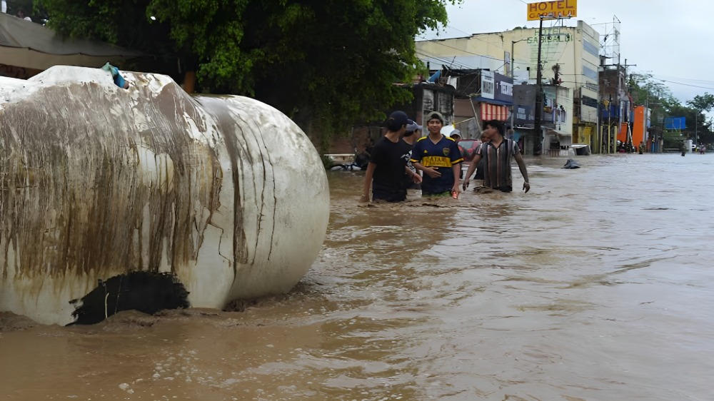 CFE e inundaciones