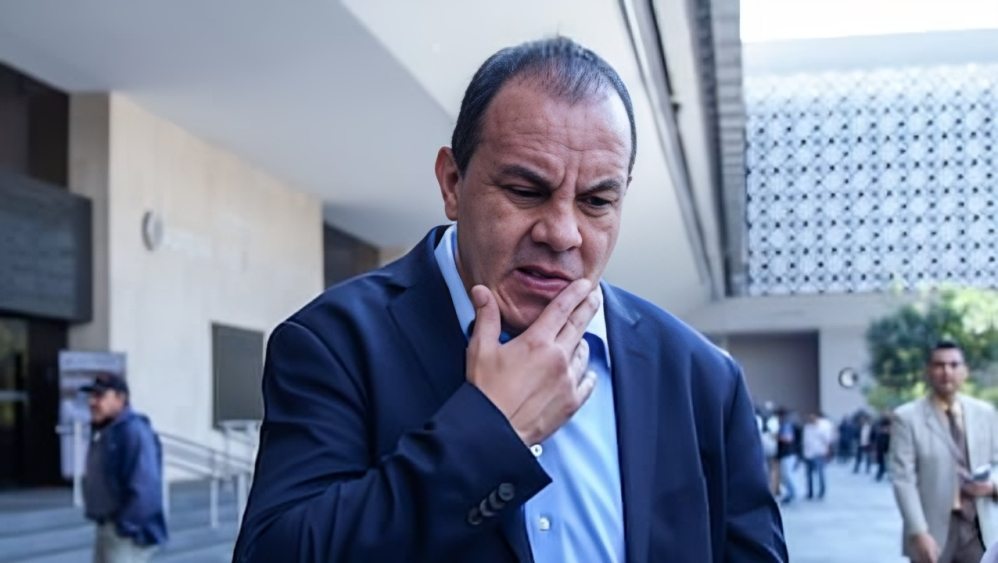 Exhiben a Cuauhtémoc Blanco jugando pádel durante sesión