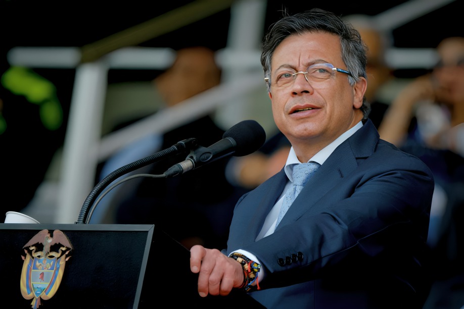 Petro responde a sanciones de EU