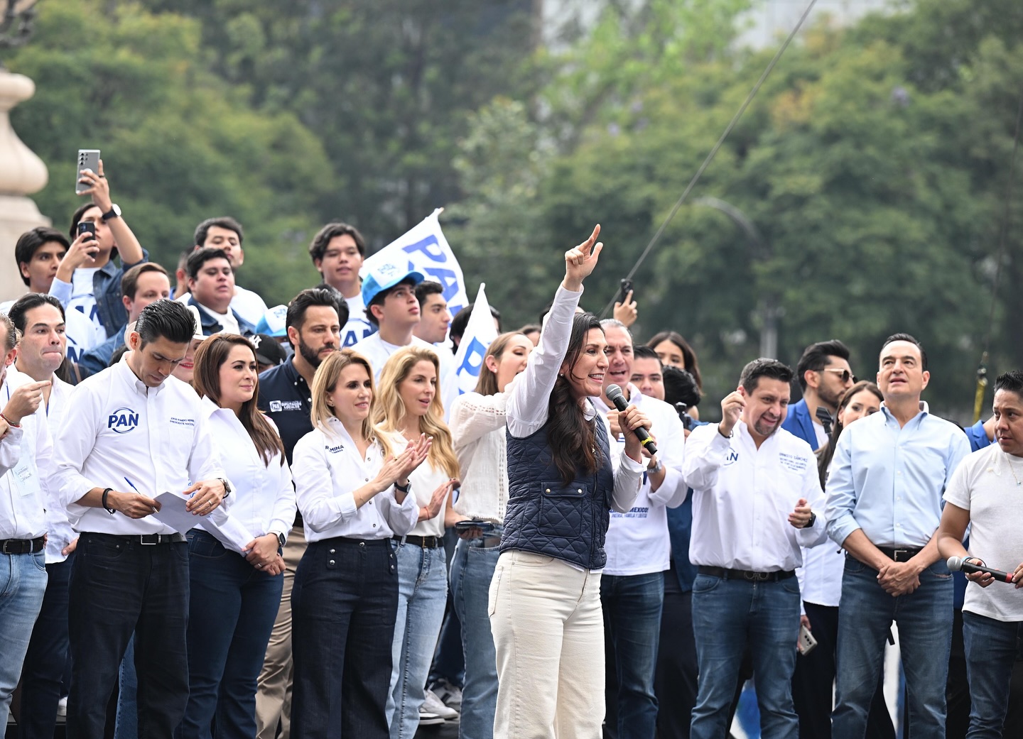 Kenia López responde si buscará candidatura en 2030