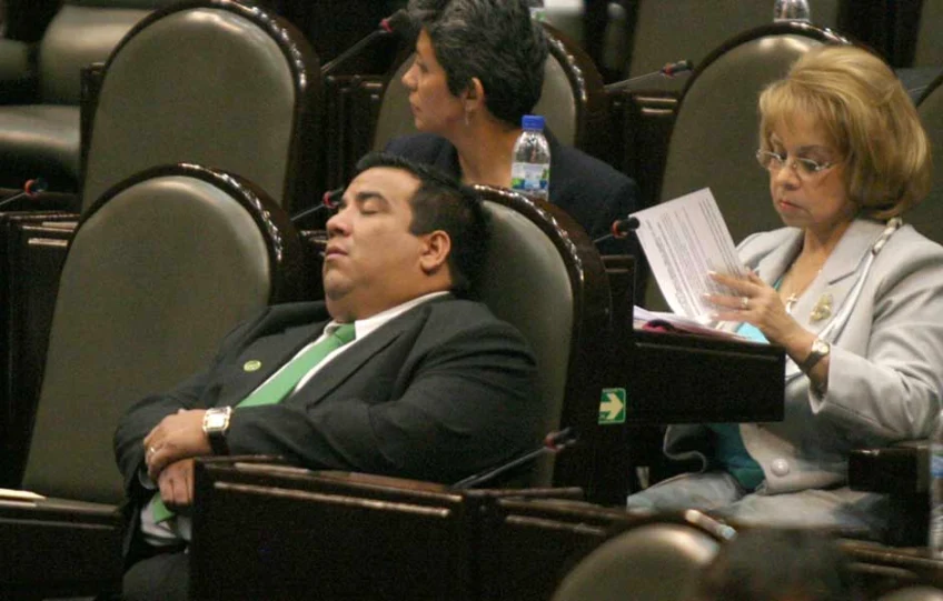Legisladores dormidos