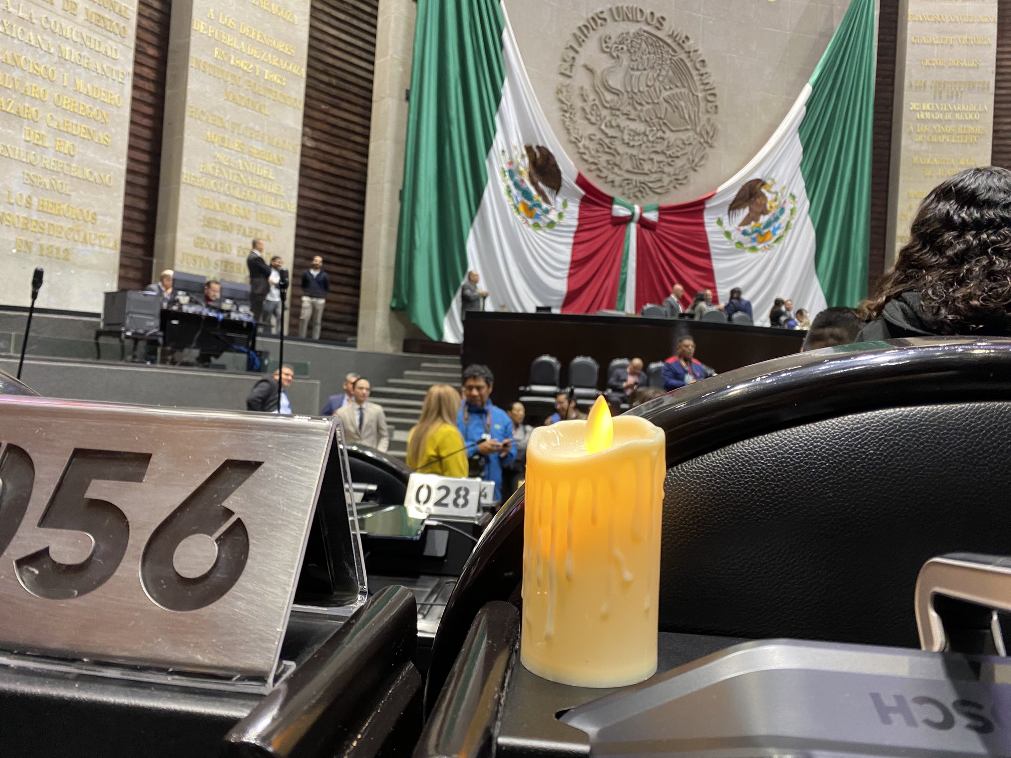 Diputados del PRI protestan por asesinato de Carlos Manzo