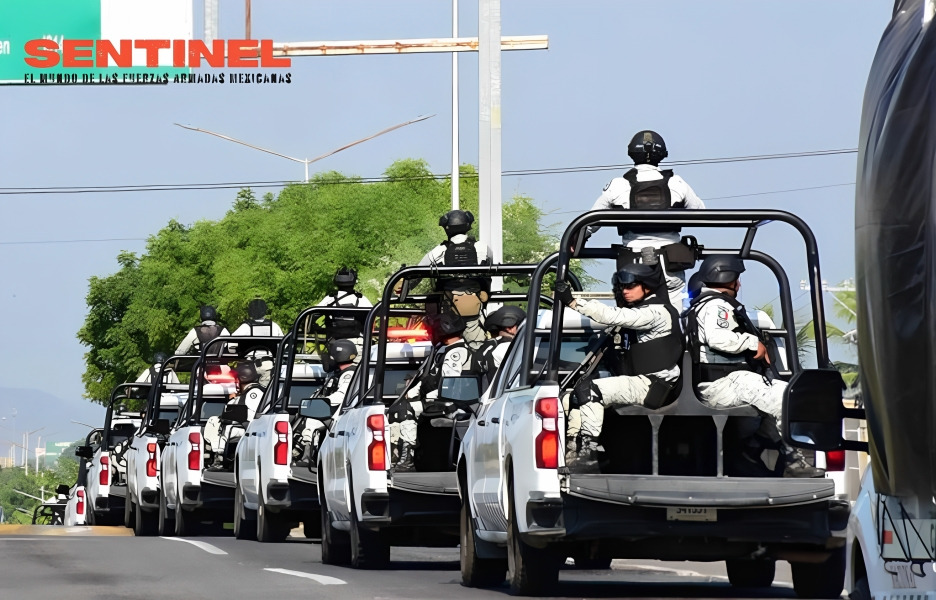 Fuerzas Especiales de la Marina van por narcos en Michoacán