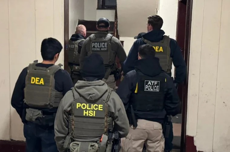 Especialistas aseguraron que el reciente actuar del ICE conllevará detenciones arbitrarias y violaciones a derechos humanos.