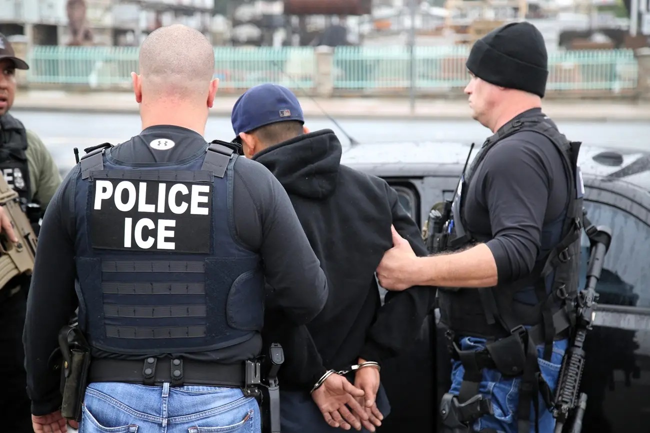 Especialistas aseguraron que el reciente actuar del ICE conllevará detenciones arbitrarias y violaciones a derechos humanos.