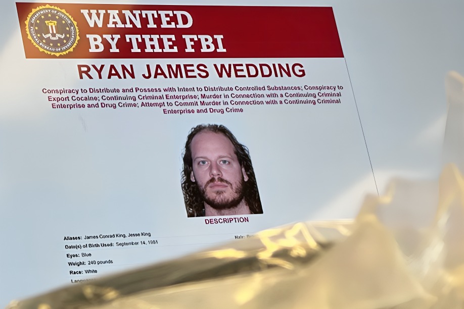 Ryan Wedding denuncia
