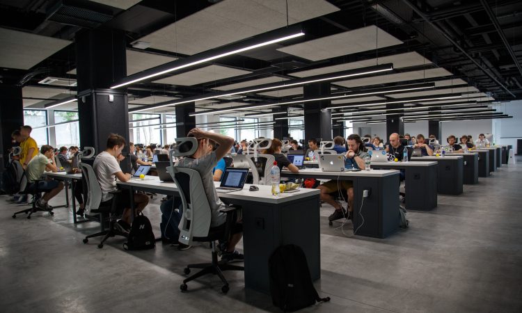 Trump creará call center para menores migrantes