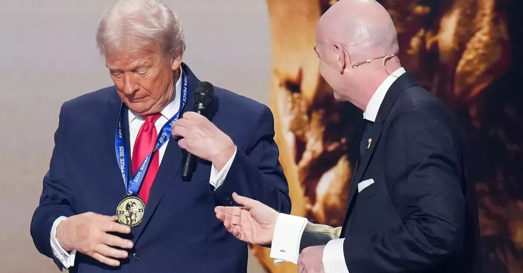 Donald Trump recibe Premio de la Paz de la FIFA