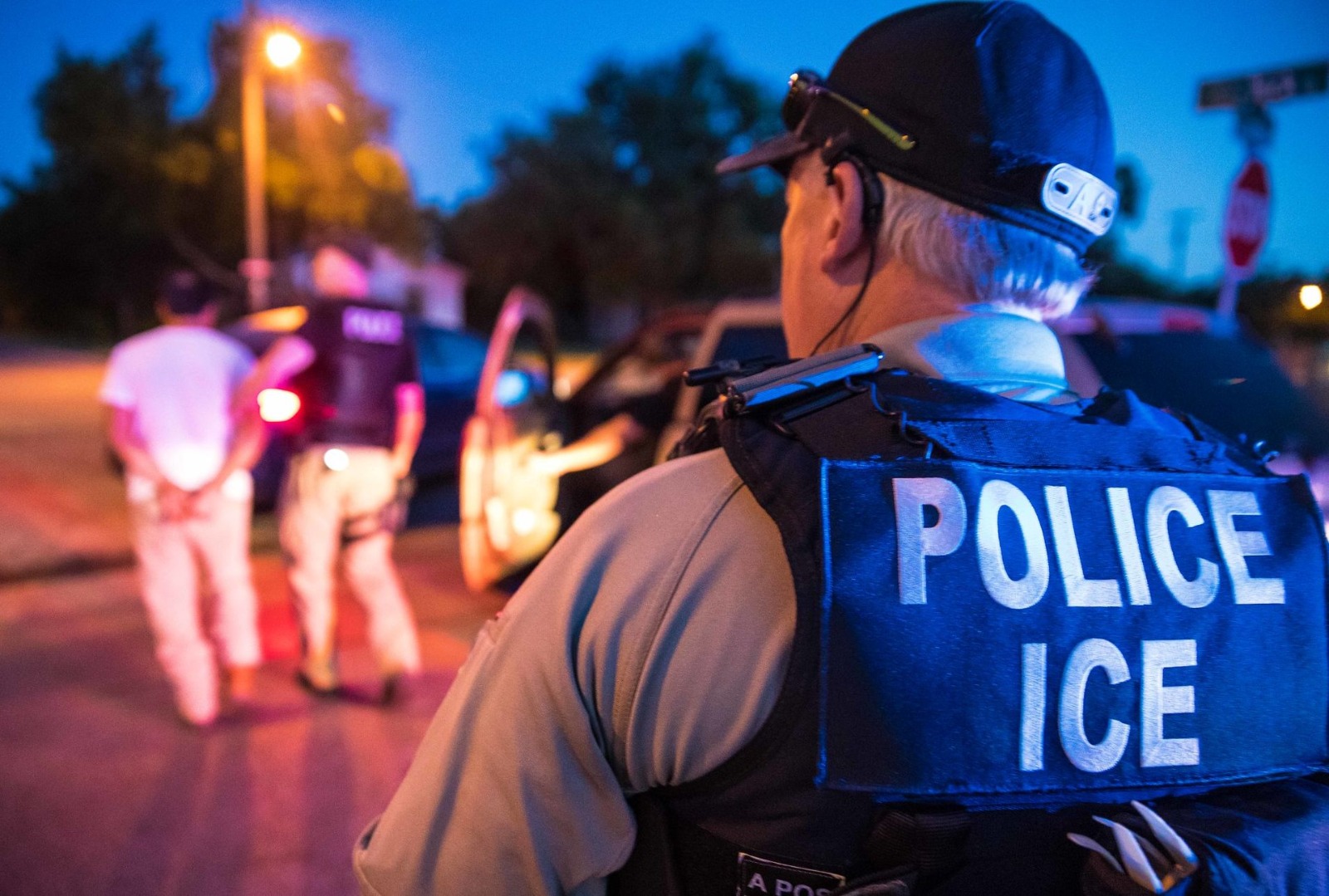 ICE podría emplear fuerzas paramilitares