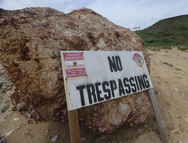 Mansion Jeffrey Epstein patio
