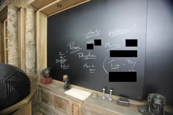 Mansion Jeffrey Epstein tv