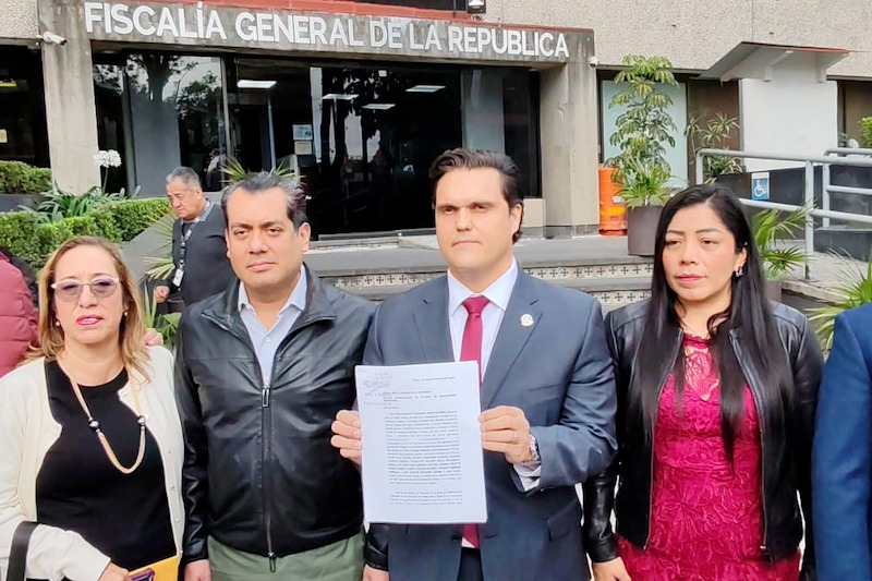 Legisladores Morena contra Cabeza de Vaca