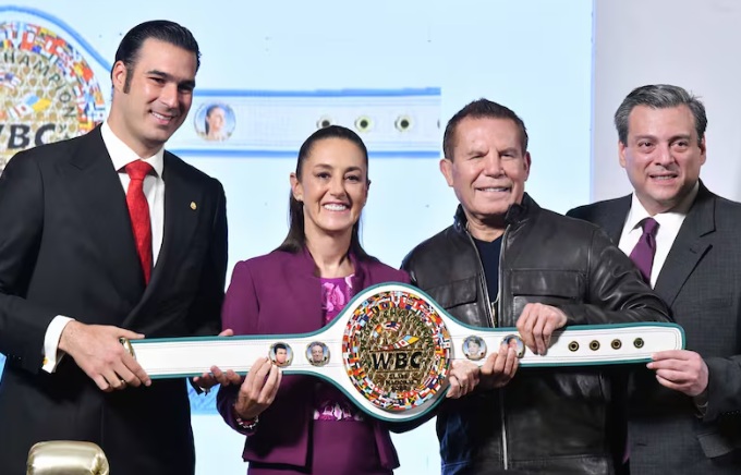 Miguel Torruco en la Comisión Nacional de Boxeo