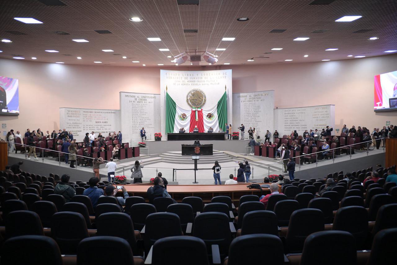 Verónica Hernández presenta renuncia como fiscal de Veracruz
