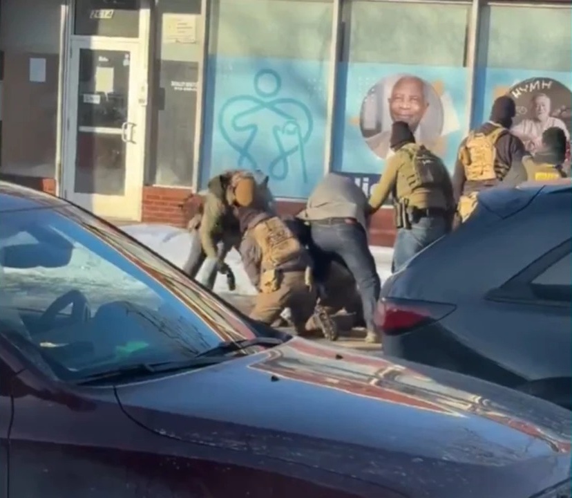agentes de ICE matan a persona