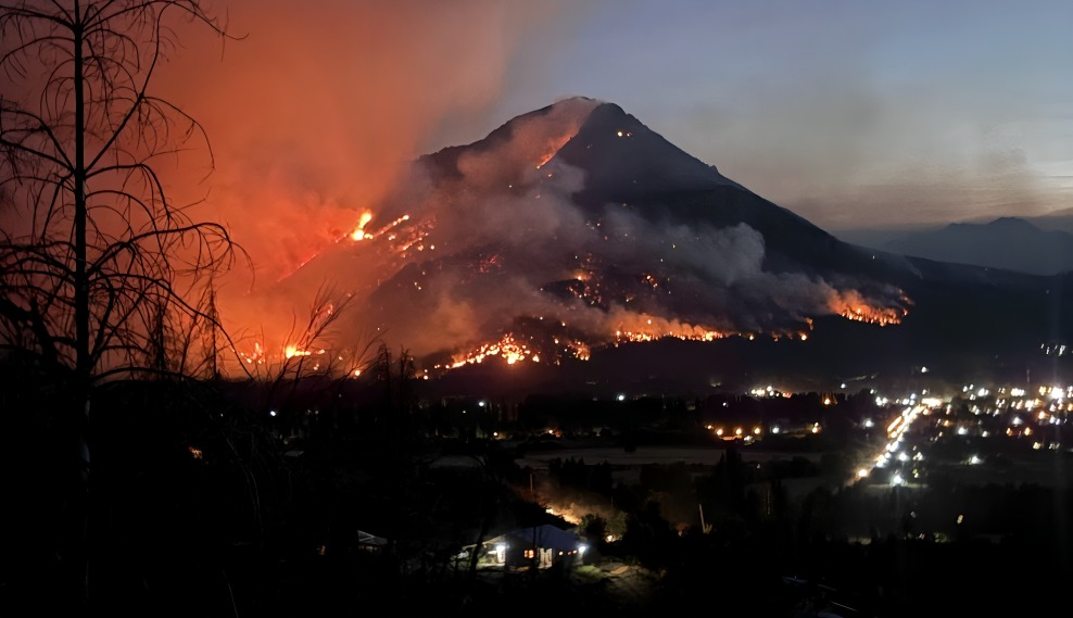 Incendios destruyen miles de hectáreas en La Patagonia