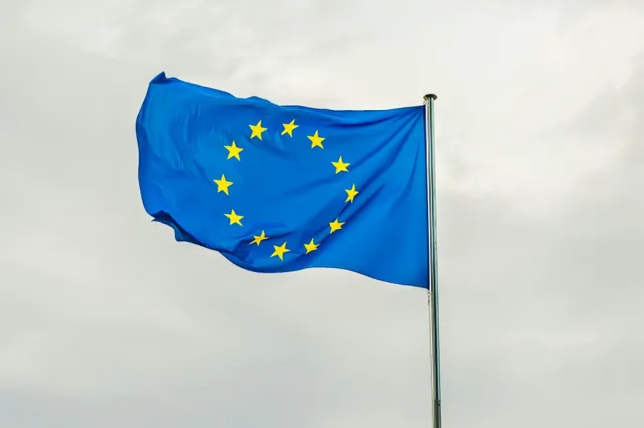 UE