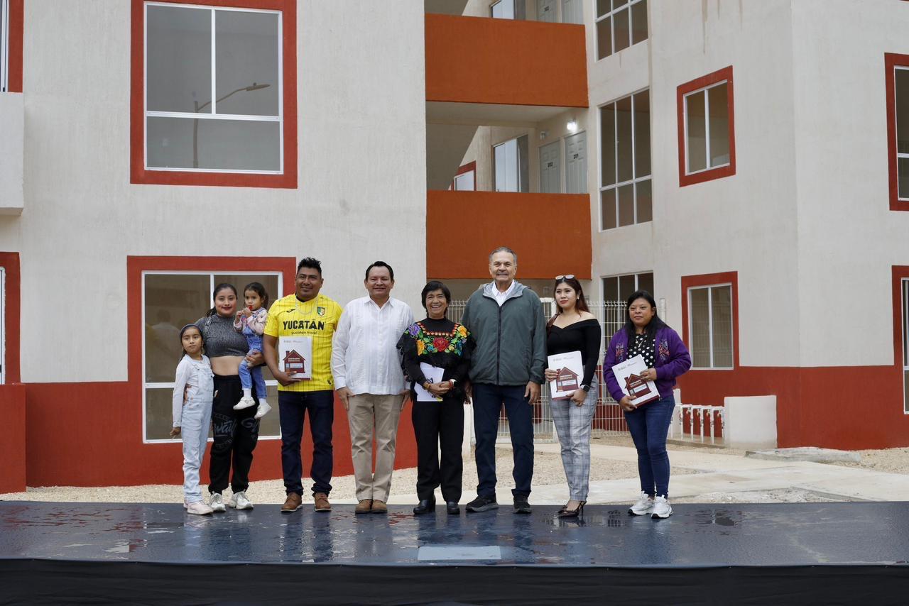 Infonavit entrega primeras Viviendas para el Bienestar en Yucatán