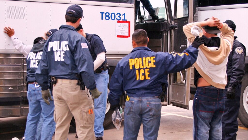 Casa Blanca defiende a ICE