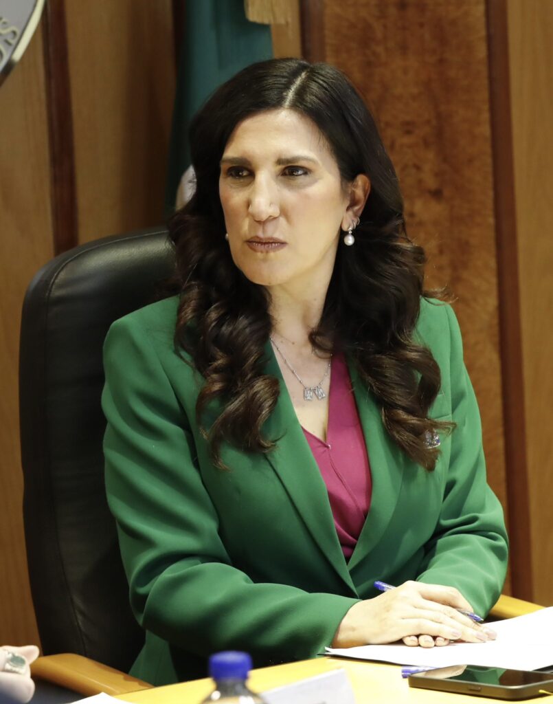 Kenia López recibe Frente Amplio