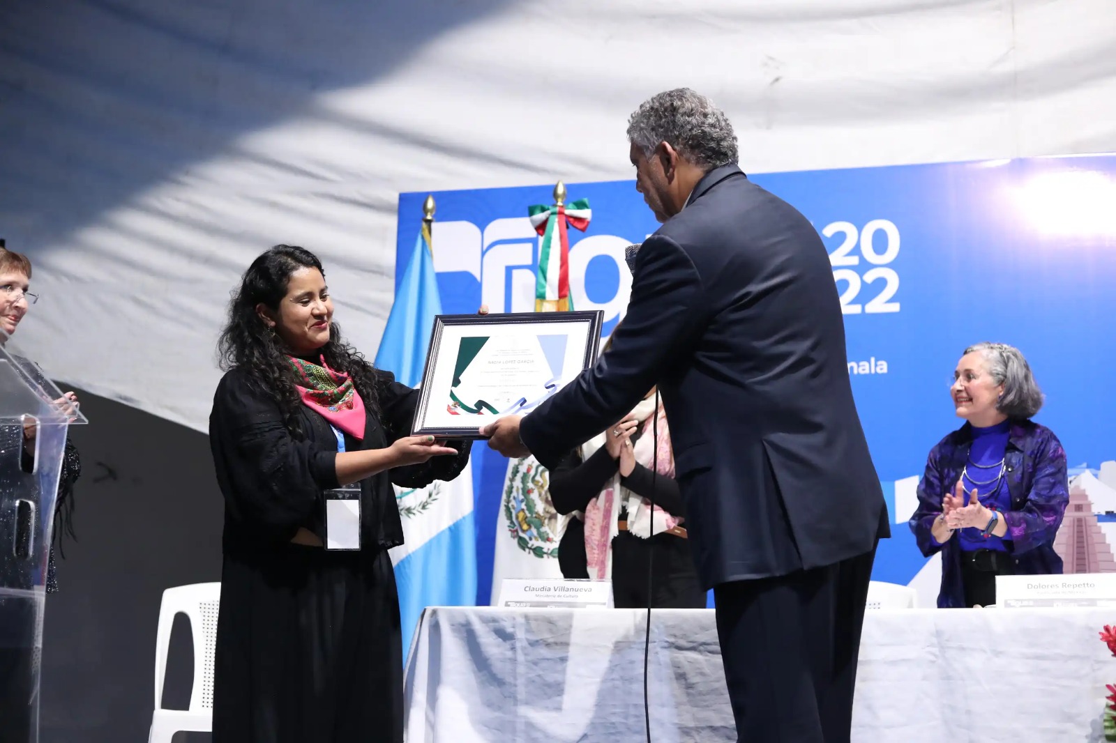 Nadia López García premios 