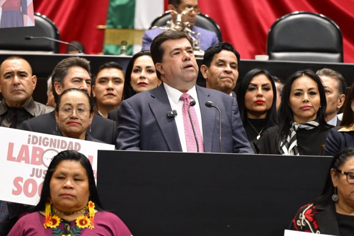 Pedro Haces defiende reforma laboral