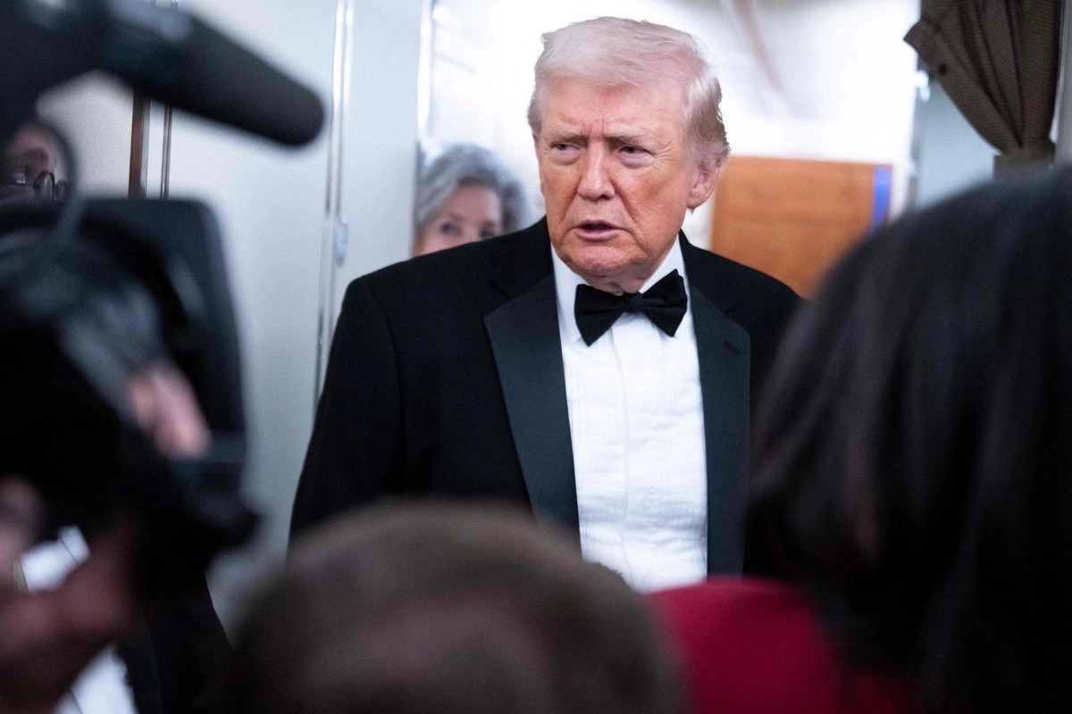 Trump aborda Cuba