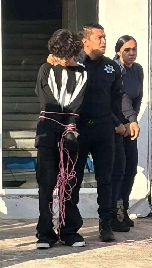 Alumno desata balacera en preparatoria de Michoacán