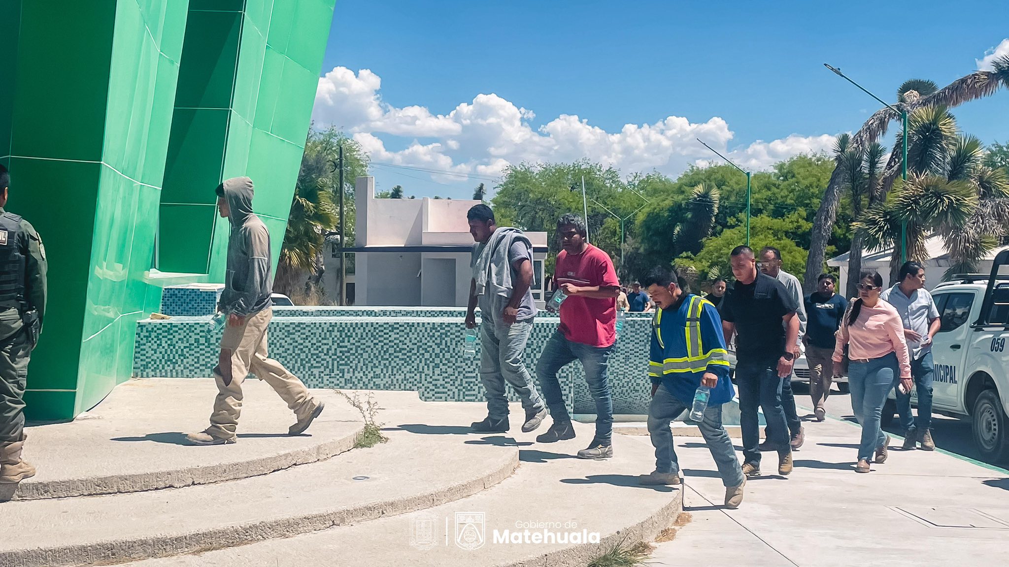 Localizan con vida a 7 electricistas desaparecidos en SLP