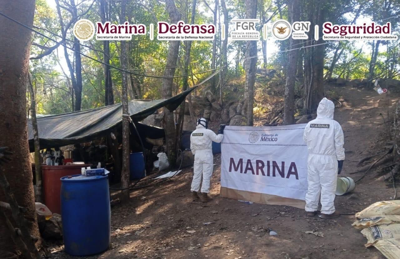 Autoridades federales desmantelan narcolaboratorio en Guerrero