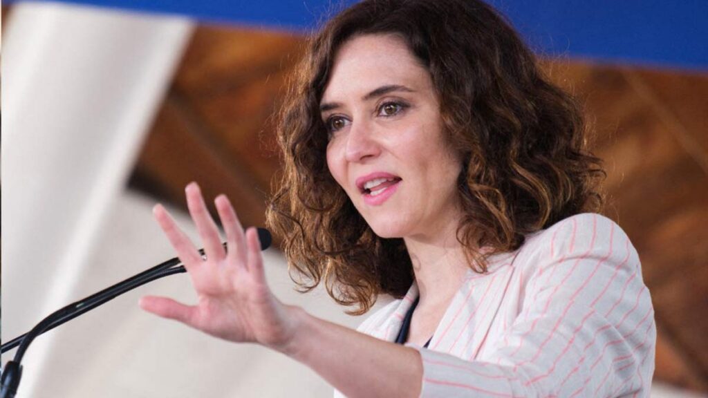 Presidenta de Madrid rechaza pedir perdón