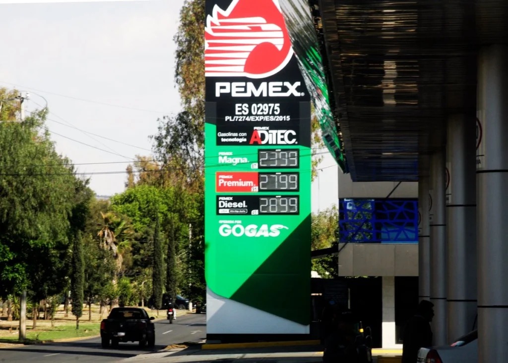 SAT combate huachicol fiscal 