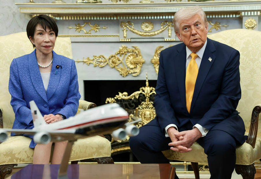 Trump ironiza sobre Pearl Harbor frente a ministra de Japón