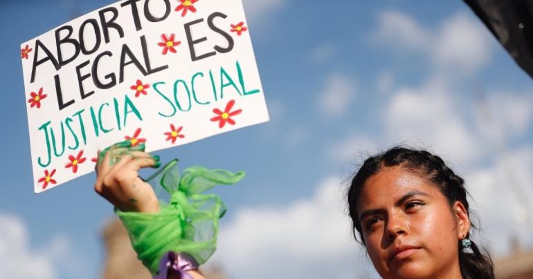 ultraderecha busca restringir derechos reproductivos : ONG