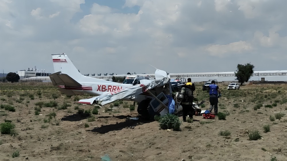 Avioneta cae tras falla mecánica