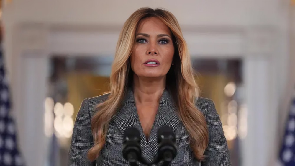 Melania Trump niega que Epstein la presentara a Trump
