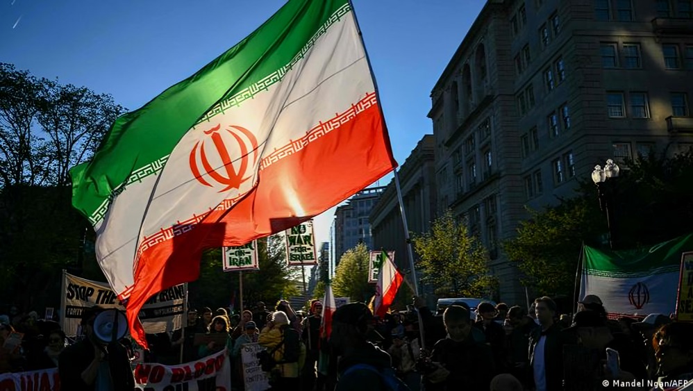 Trump amenaza a Irán previo a negociaciones