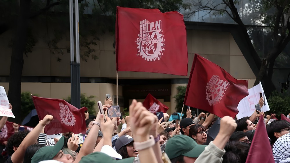 Alumnos del IPN realizan bloqueos en CDMX; exigen reunión con Mario Delgado