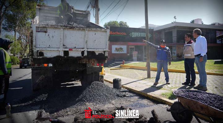Ayuntamiento de Puebla refuerza acciones de bacheo en Belisario Domínguez