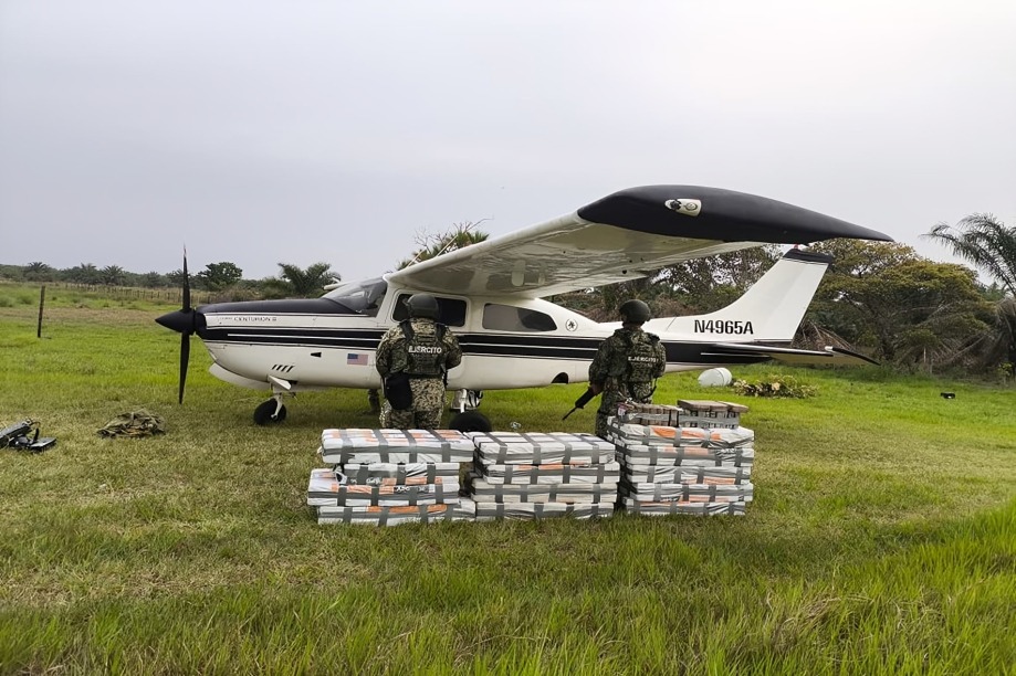 Decomisan avioneta en Tabasco