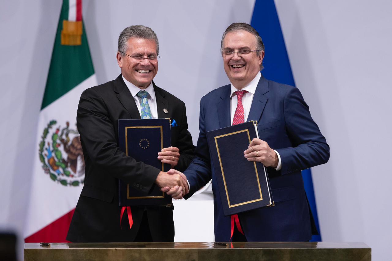 Firma acuerdo comercial