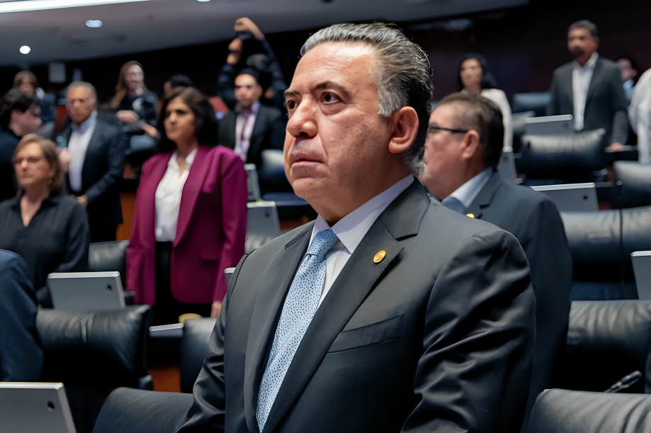 Kenia López pide "dar la cara" a funcionarios de Sinaloa