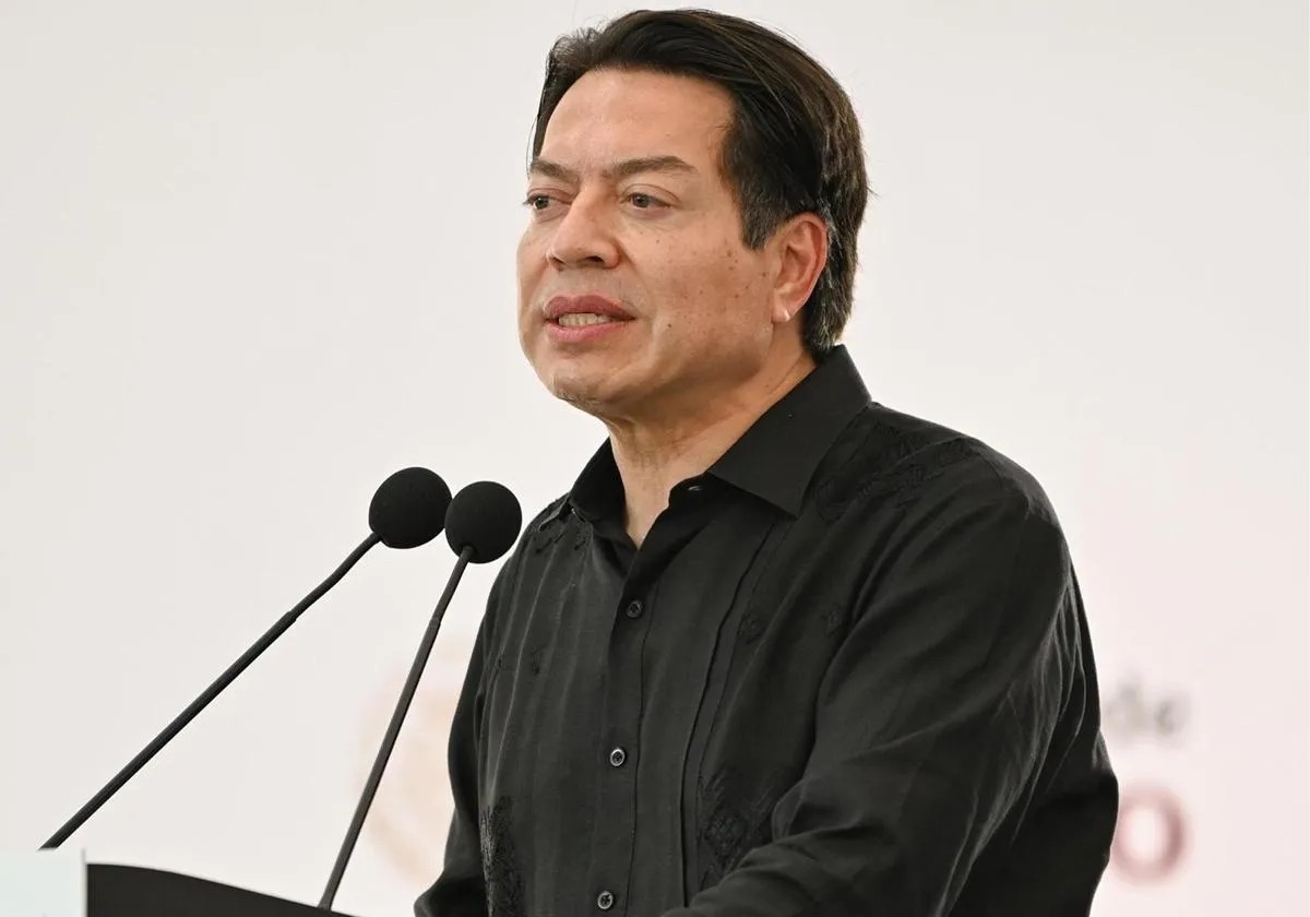 Mario Delgado insiste en adelantar vacaciones